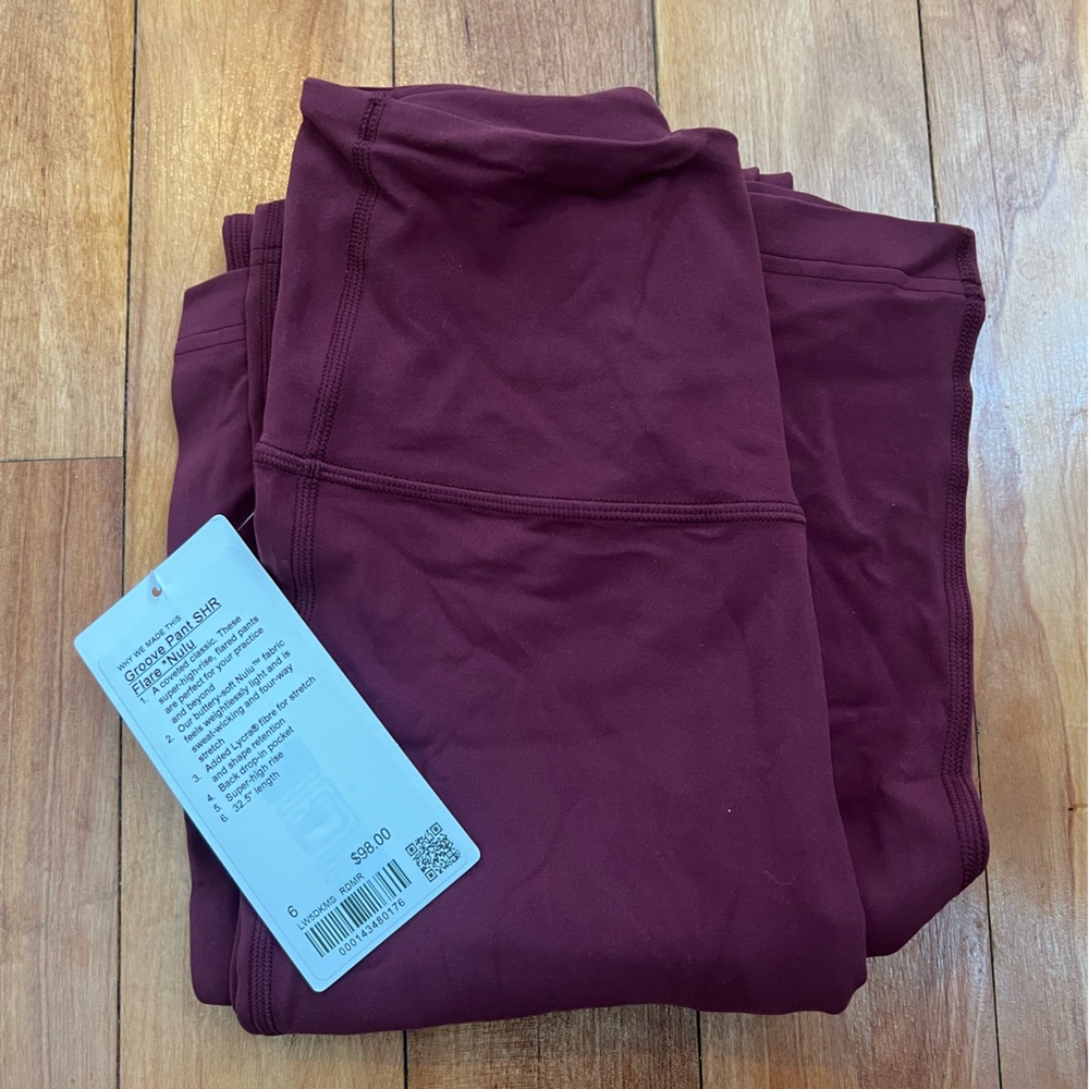 Burgundy Lululemon Nulu fabric yoga pants (Groove)